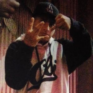 Meet your Posher, Moises